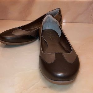 Women’s shoes. Cole Haan.